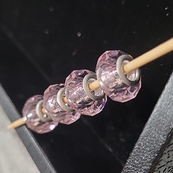 Set of 4 925 silver and glass charms/beads - Picture 3 of 5